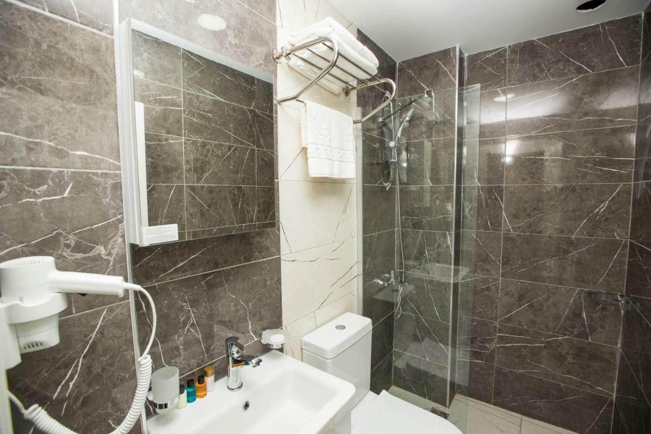 Corner Garden Hotel Istanbul Bagian luar foto
